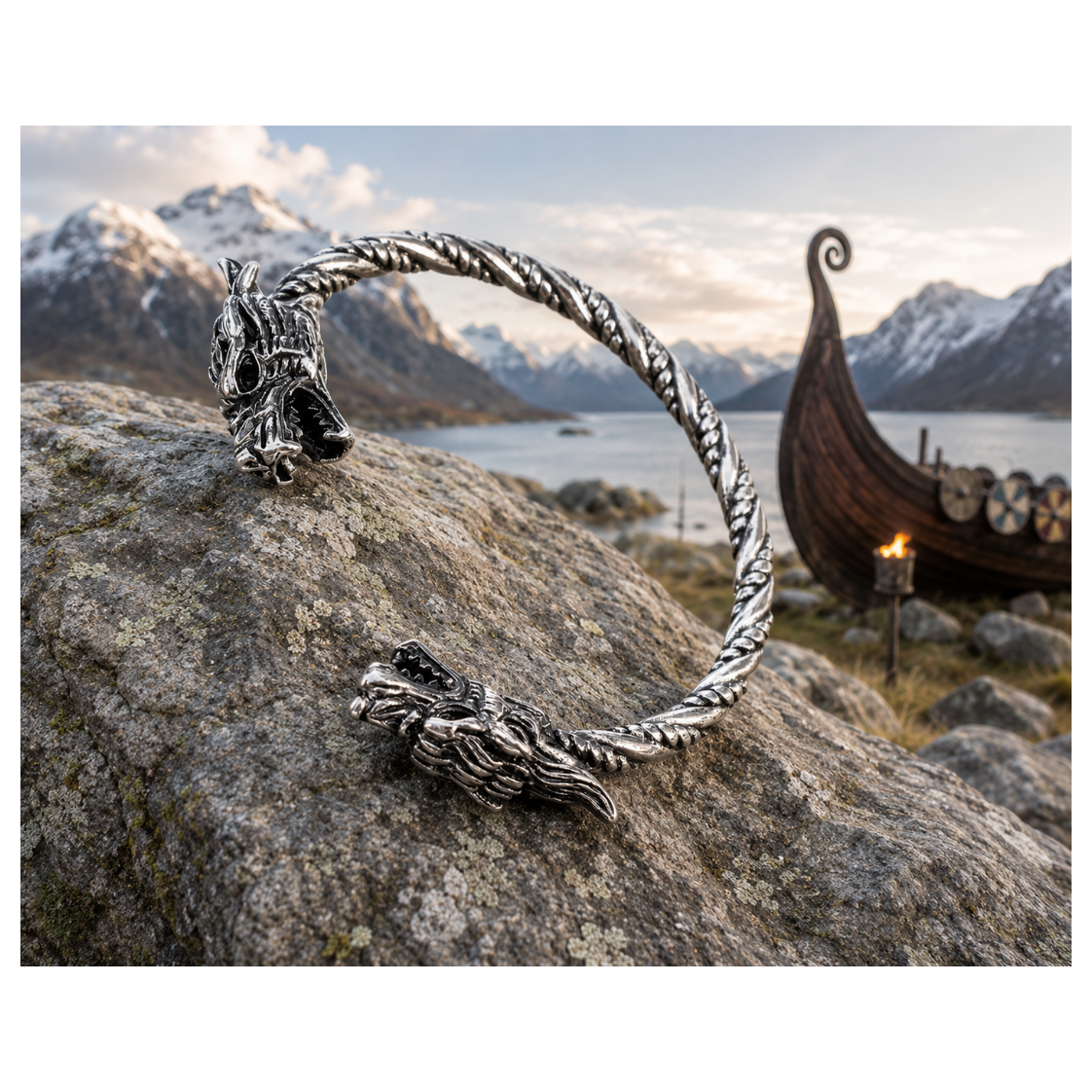 Fafnir Dragehode Armband – Zilverkleurig Viking Design